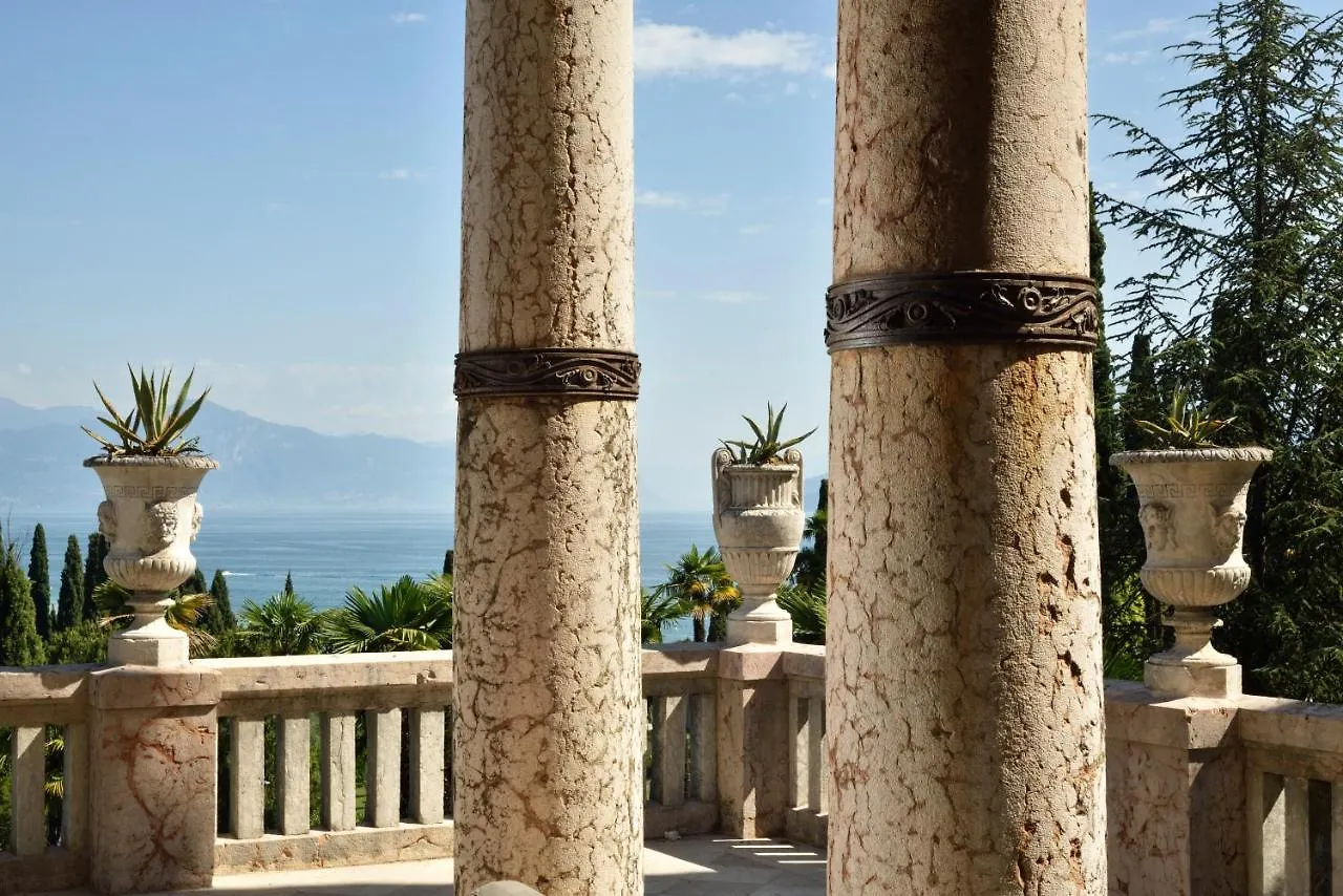 ***** Hotel Villa Cortine Palace Relais Chateaux Sirmione Italy
