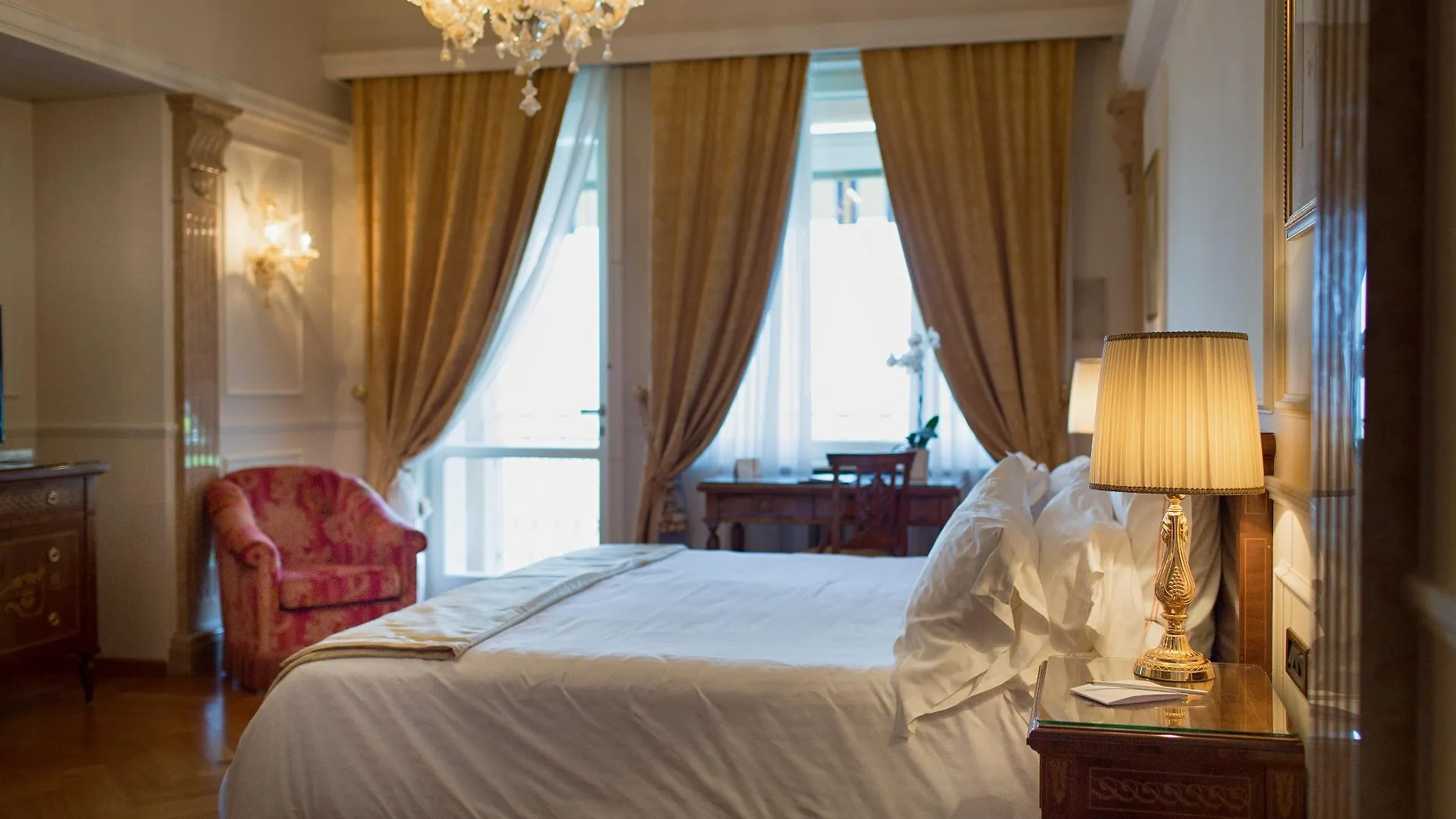 ***** Hotel Villa Cortine Palace Relais Chateaux Sirmione Italy