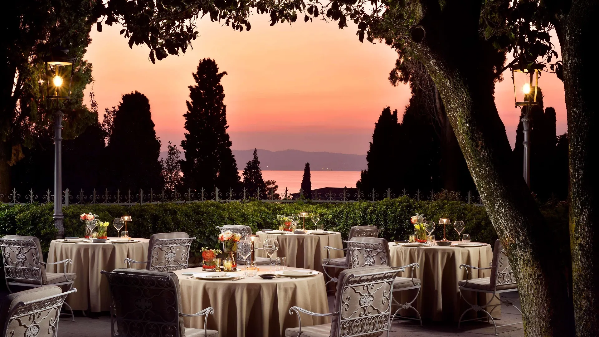 ***** Hotel Villa Cortine Palace Relais Chateaux Sirmione Italy
